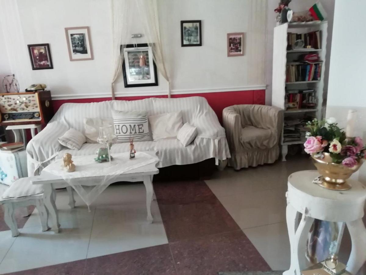 Art Guest House Orchidea Pomorie Exterior photo