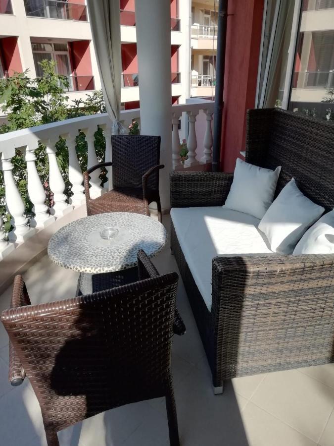 Art Guest House Orchidea Pomorie Exterior photo